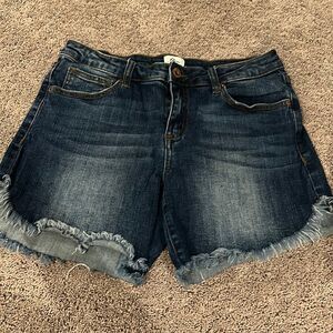 Good condition denim shorts ! AR jeans size M